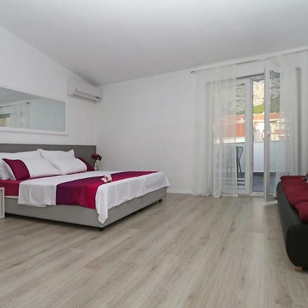 Apartments Turic Makarska Exterior foto